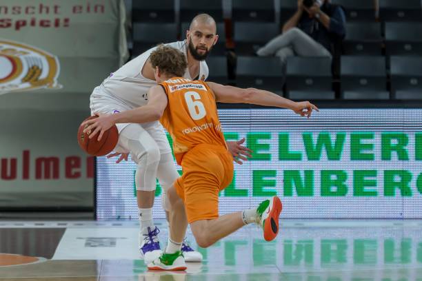 麋鹿救队友 麋鹿救队友