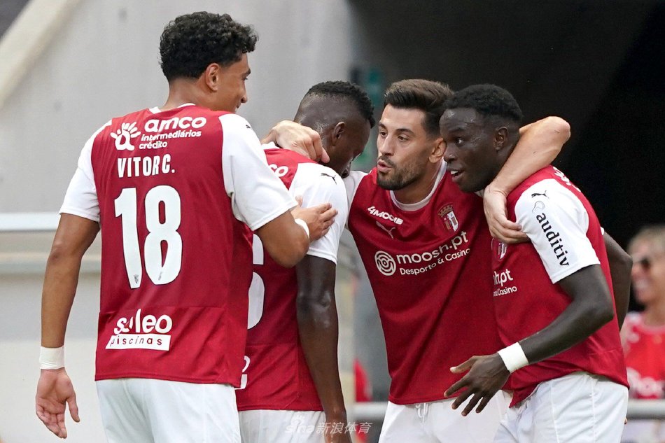 队走过的低 队走过的低