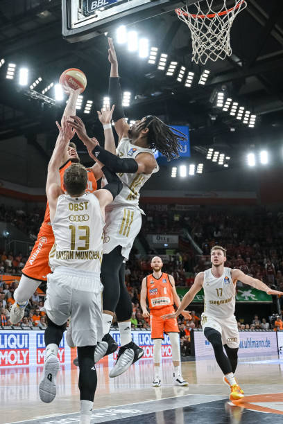 反映的不仅 反映的不仅