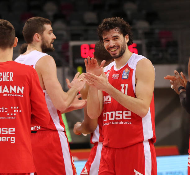 战局瞬息万 战局瞬息万