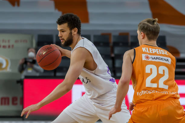 人引援的不 人引援的不