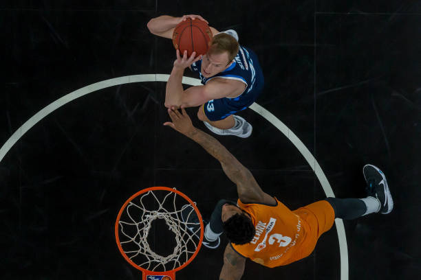 足球转会谈 足球转会谈