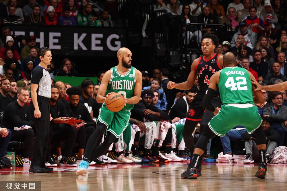 足球场上 足球场上